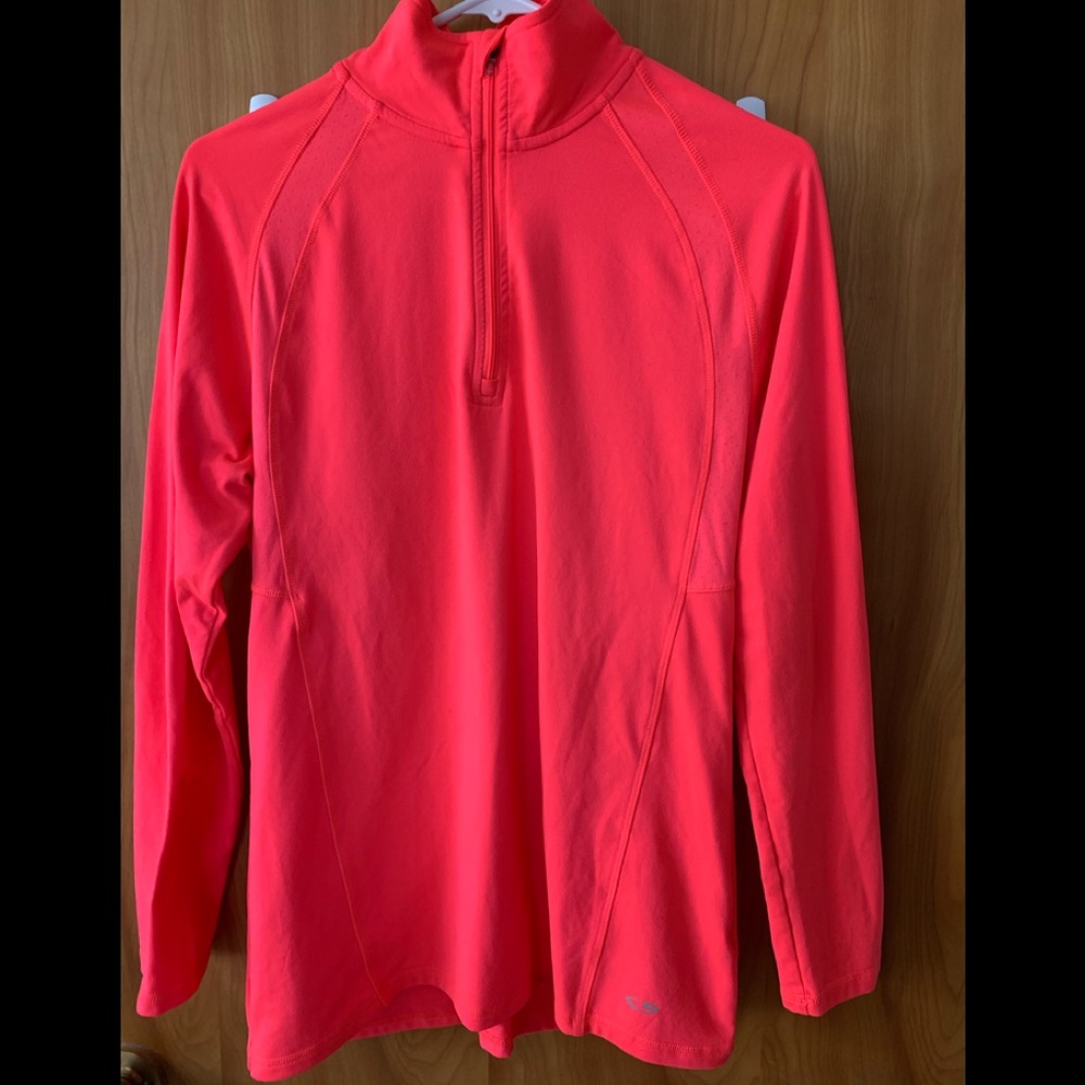 Champion quarter zip. Size medium.